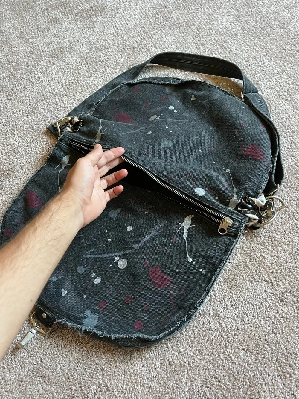 VTG 00’s / Y2K Alpinestars Faded Black Paint Splatter Messenger Bag